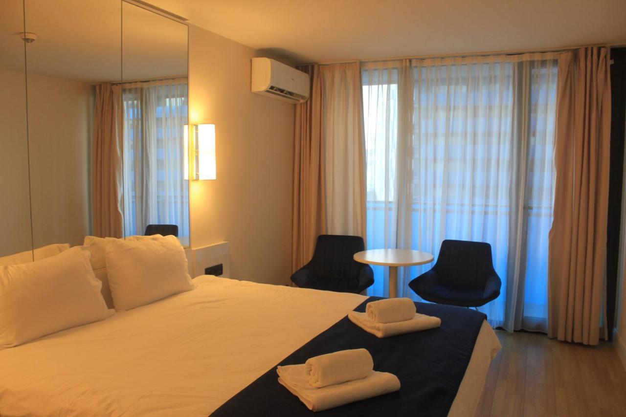 Luxe Apartment Batumi Sea Front Buitenkant foto